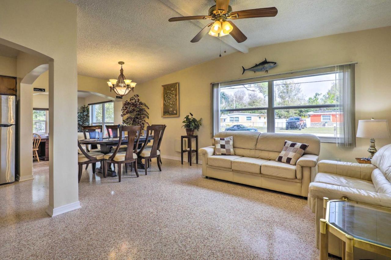 Tampa Vacation Rental Near Busch Gardens! Exterior photo